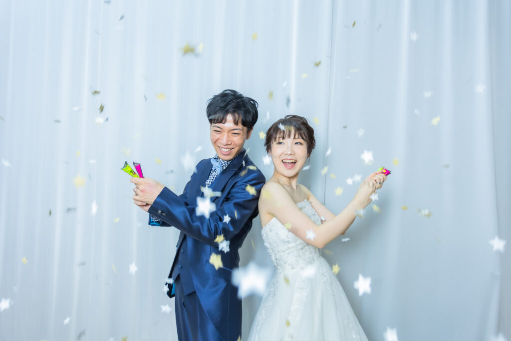 フォトウェディング撮影　スタジオ　洋装の新郎新婦